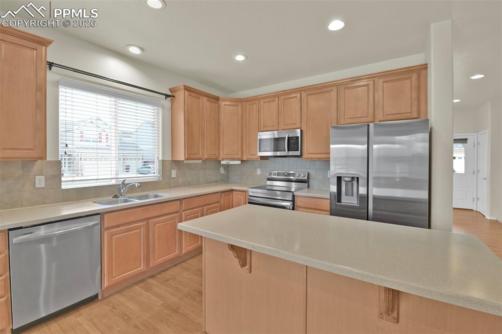 Image 11 of 49: Kitchen