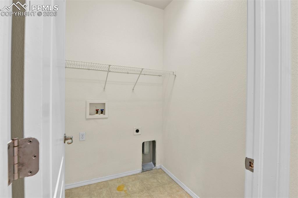 Image 27 of 49: Laundry