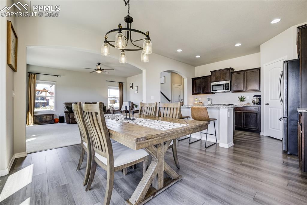 Image 10 of 49: Dining Area