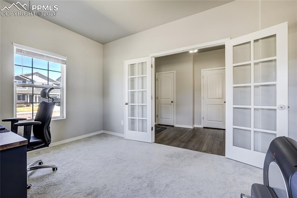 Image 14 of 49: Office