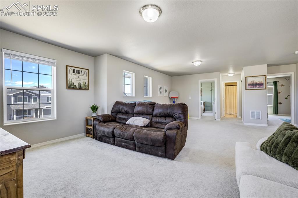 Image 17 of 49: Virtually staged