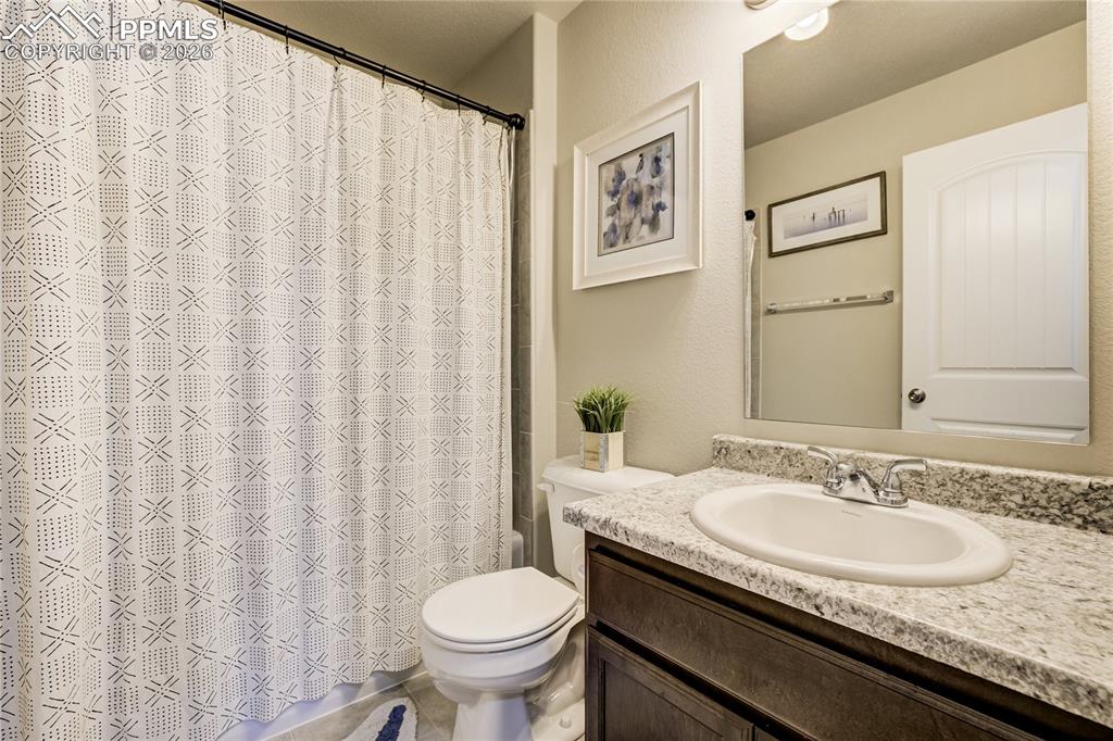 Image 29 of 49: Bedroom