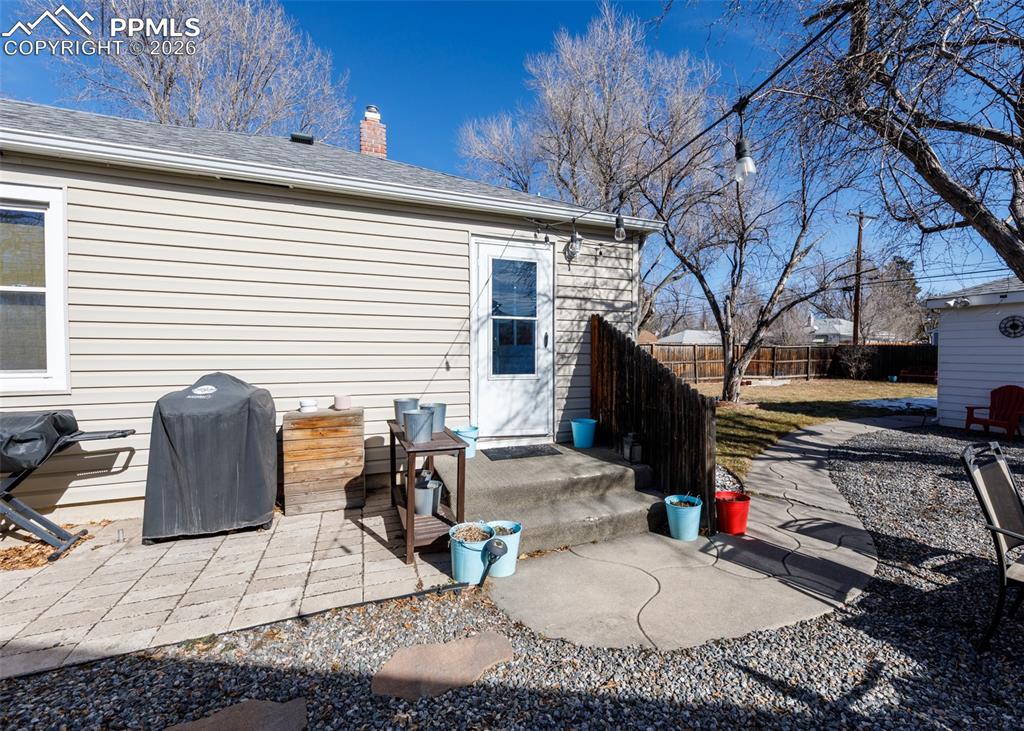 Image 9 of 25: Back of Structure