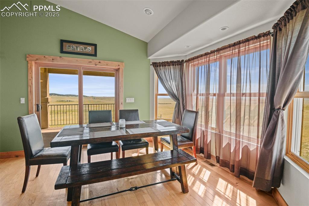 Image 10 of 50: dining room with walkout access