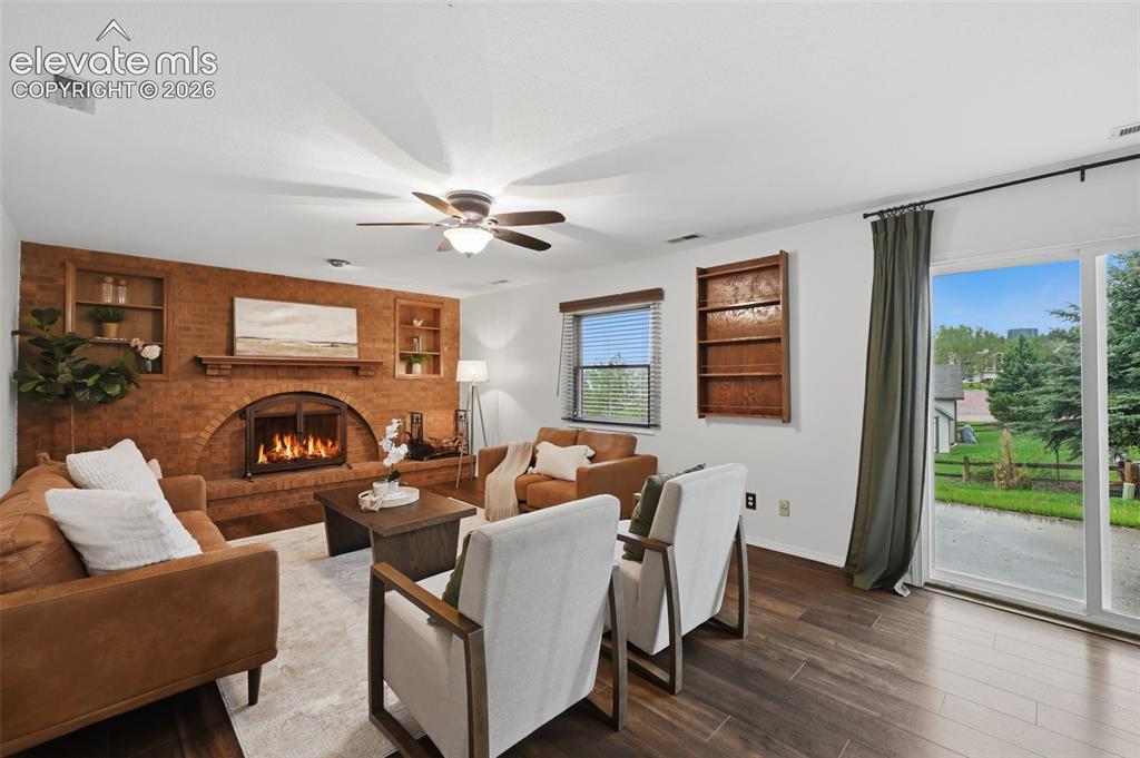 Image 10 of 41: Living Room