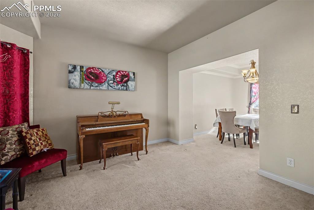 Image 9 of 49: Sitting Room