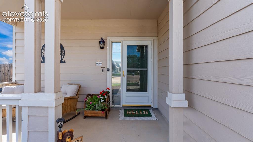 Image 4 of 35: Entry