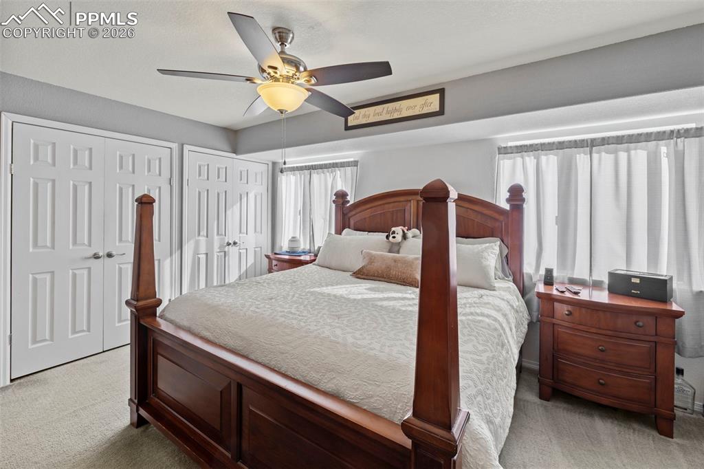 Image 22 of 34: Bedroom