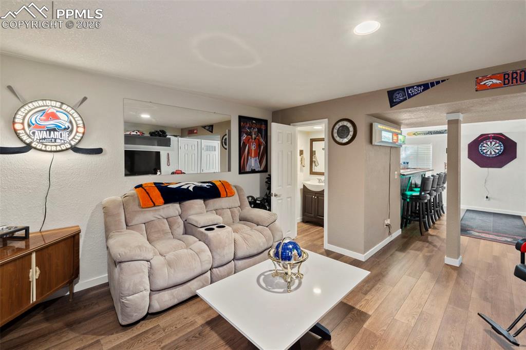 Image 25 of 34: Living Room