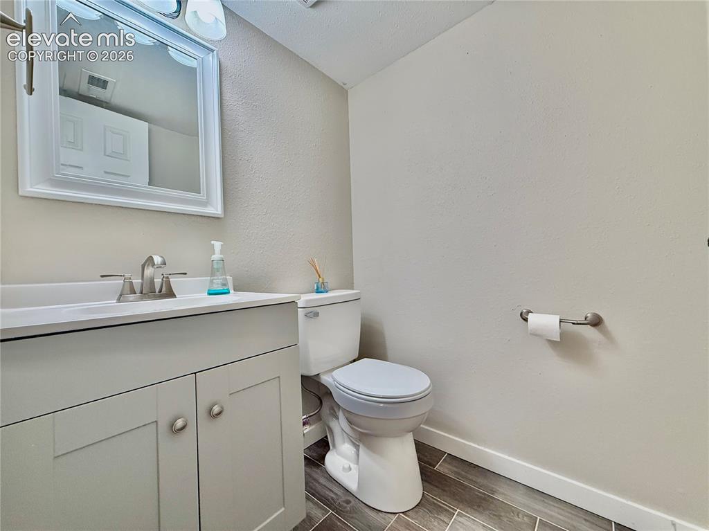 Image 15 of 25: Bathroom