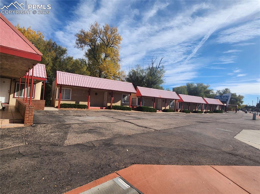 Image 4 of 5: Front of Structure