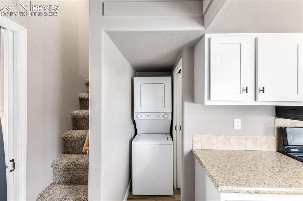 Image 13 of 24: Laundry