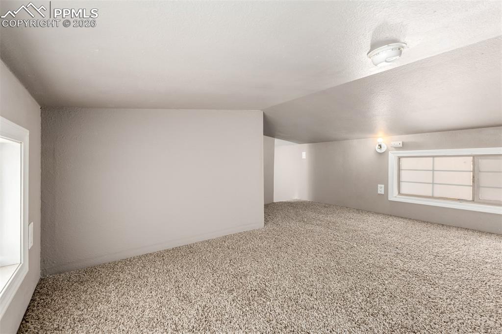 Image 15 of 24: Bonus Room