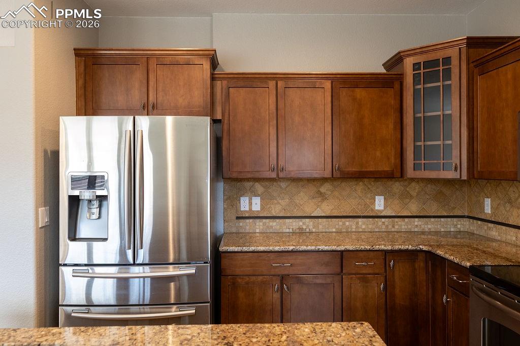 Image 12 of 49: Kitchen