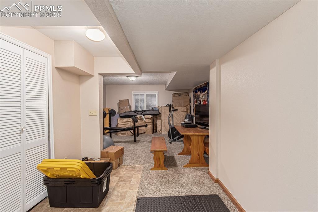 Image 32 of 46: Office