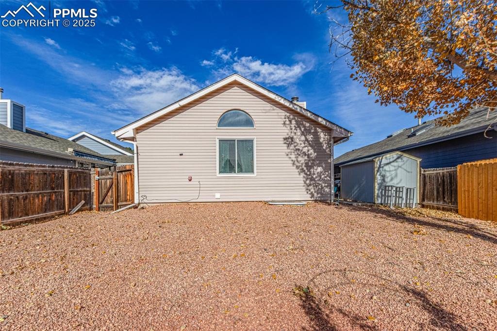 Image 43 of 46: Back of Structure