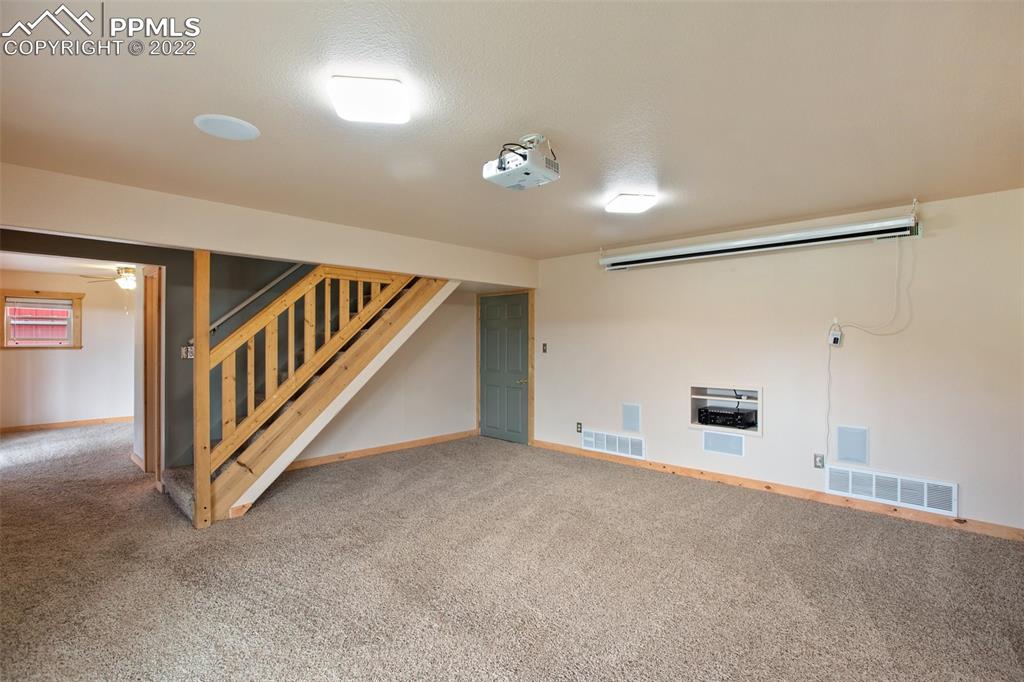 Listing 5609592, Image 21 of 49
