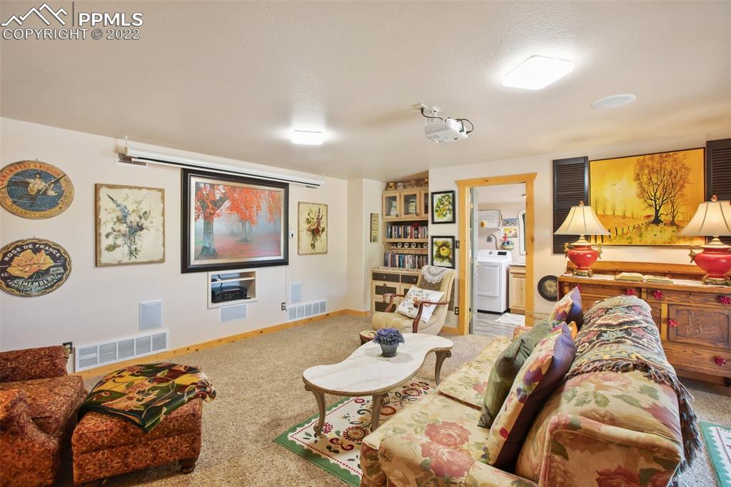 Listing 5609592, Image 24 of 49