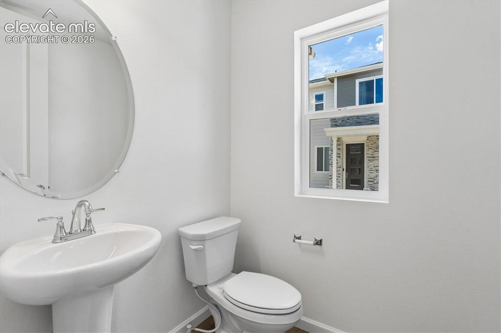 Image 11 of 21: Bathroom