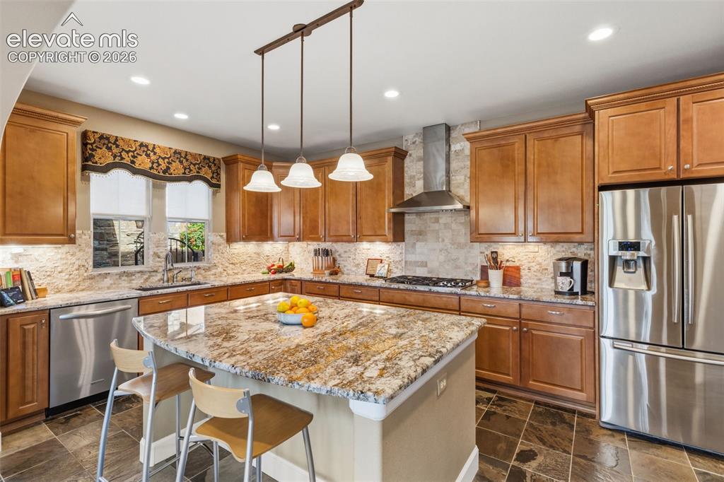 Image 17 of 40: Kitchen
