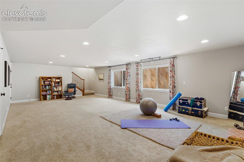 Image 32 of 40: Exercise Room