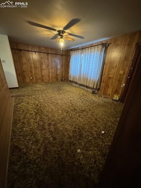 Image 6 of 11: Bedroom