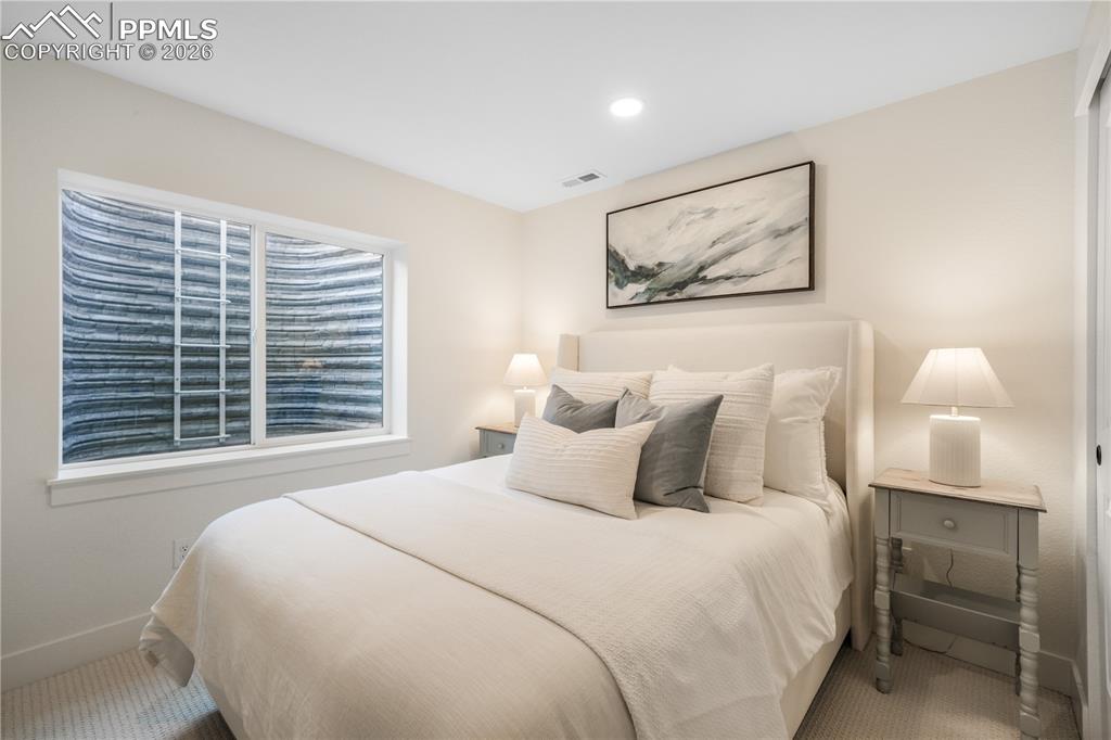 Image 43 of 50: Bedroom