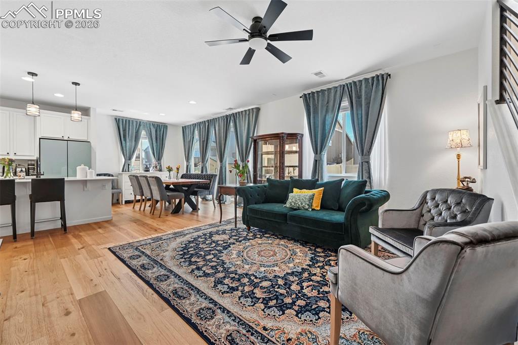 Image 10 of 37: Great Room
