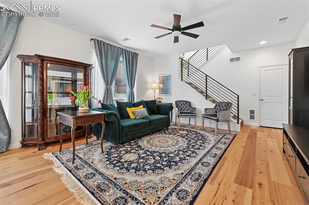 Image 11 of 37: Great Room