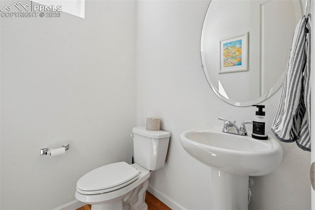 Image 15 of 37: Bathroom