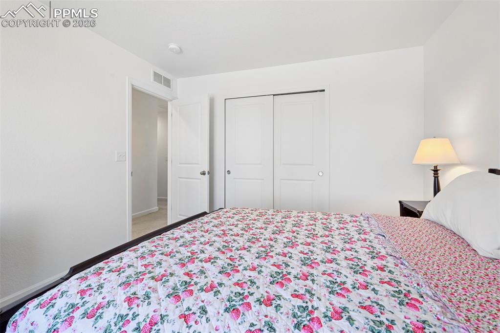 Image 17 of 37: Bedroom