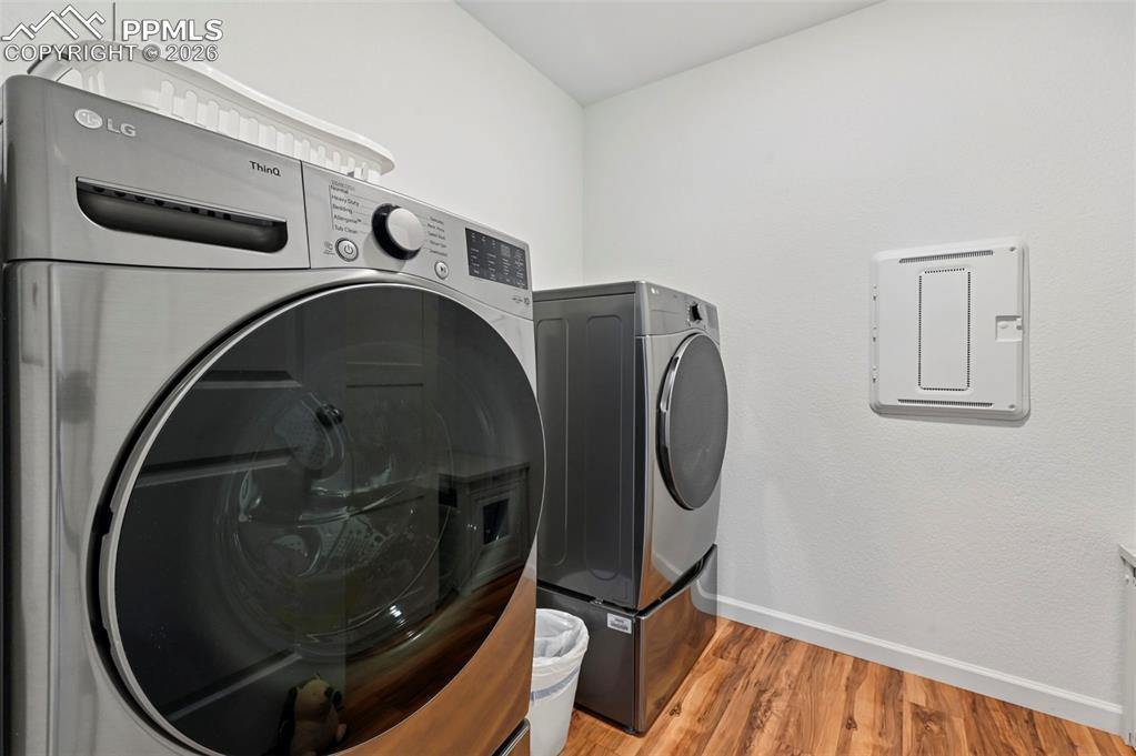 Image 21 of 37: Laundry
