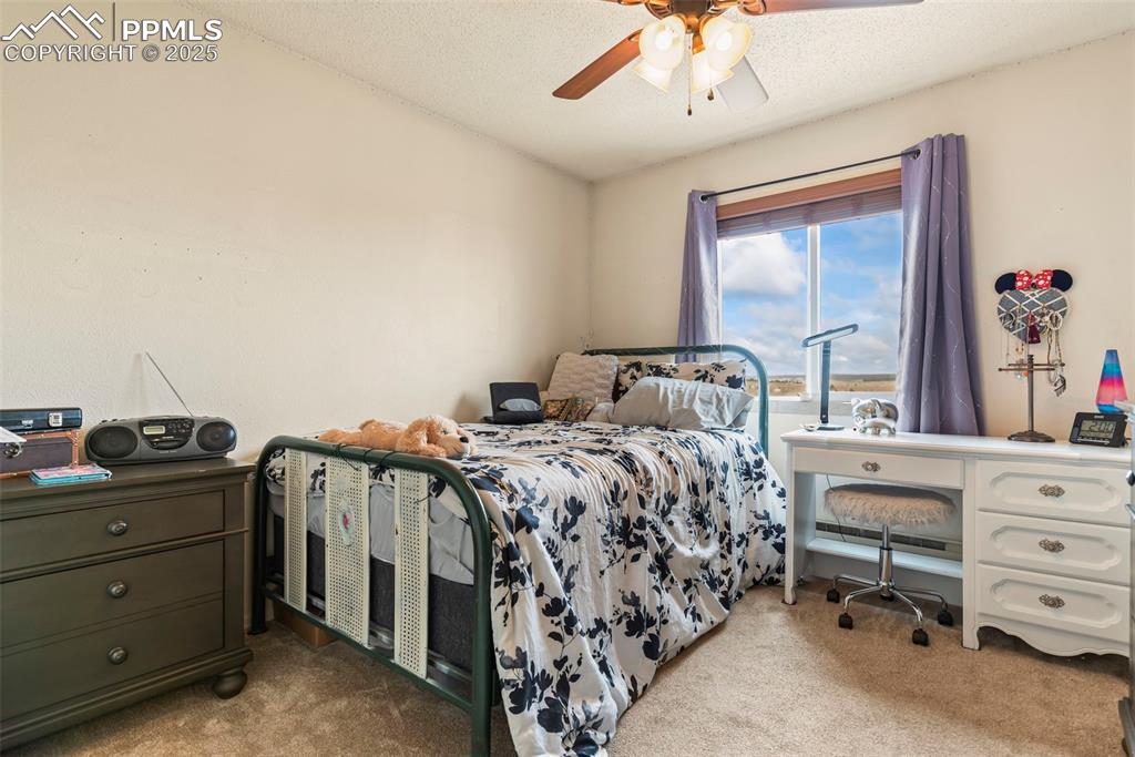 Image 16 of 22: Bedroom