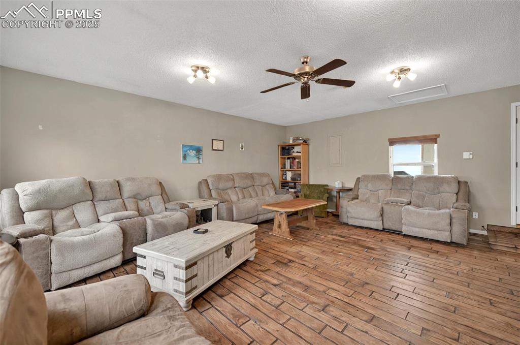 Image 8 of 22: Living Room