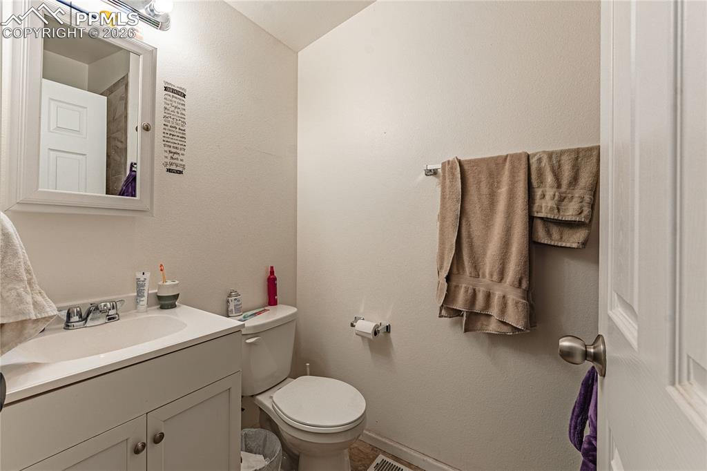 Image 13 of 35: Bathroom