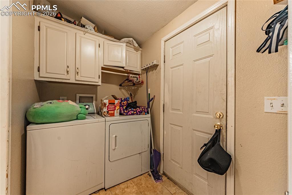 Image 26 of 35: Laundry