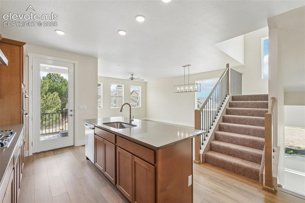 Image 13 of 48: Kitchen
