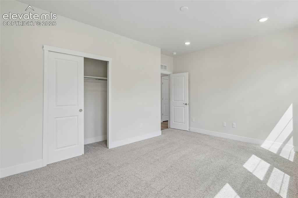 Image 17 of 48: Bedroom