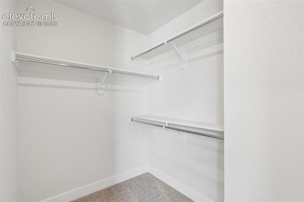 Image 41 of 48: Closet