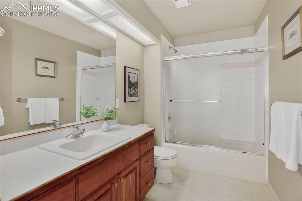 Image 31 of 46: Full bath 2nd level
