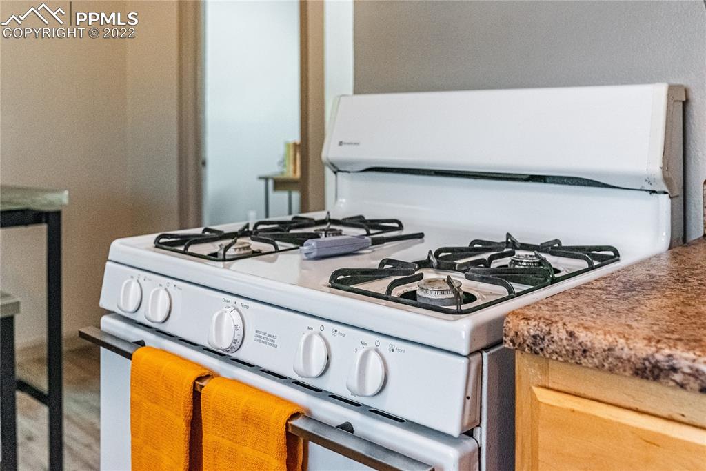 Listing 5615194, Image 6 of 22