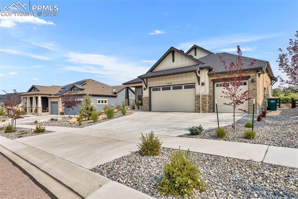 Image 4 of 50: Front of Structure