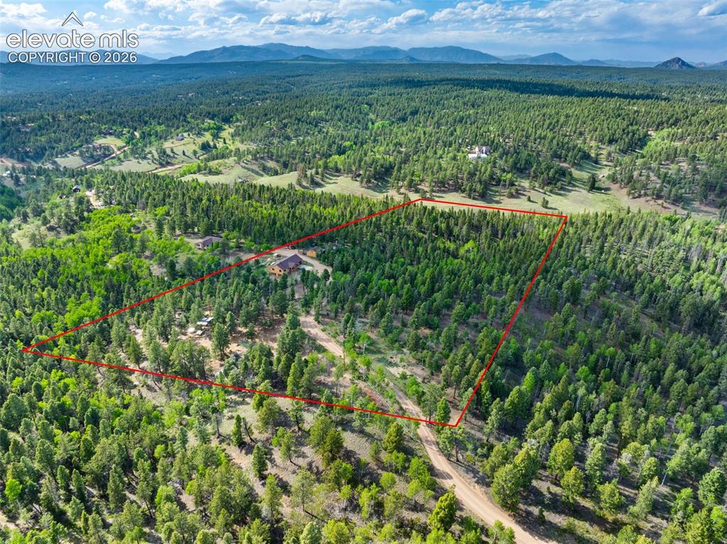 Image 33 of 39: Property Lines are Approximate and not a survey