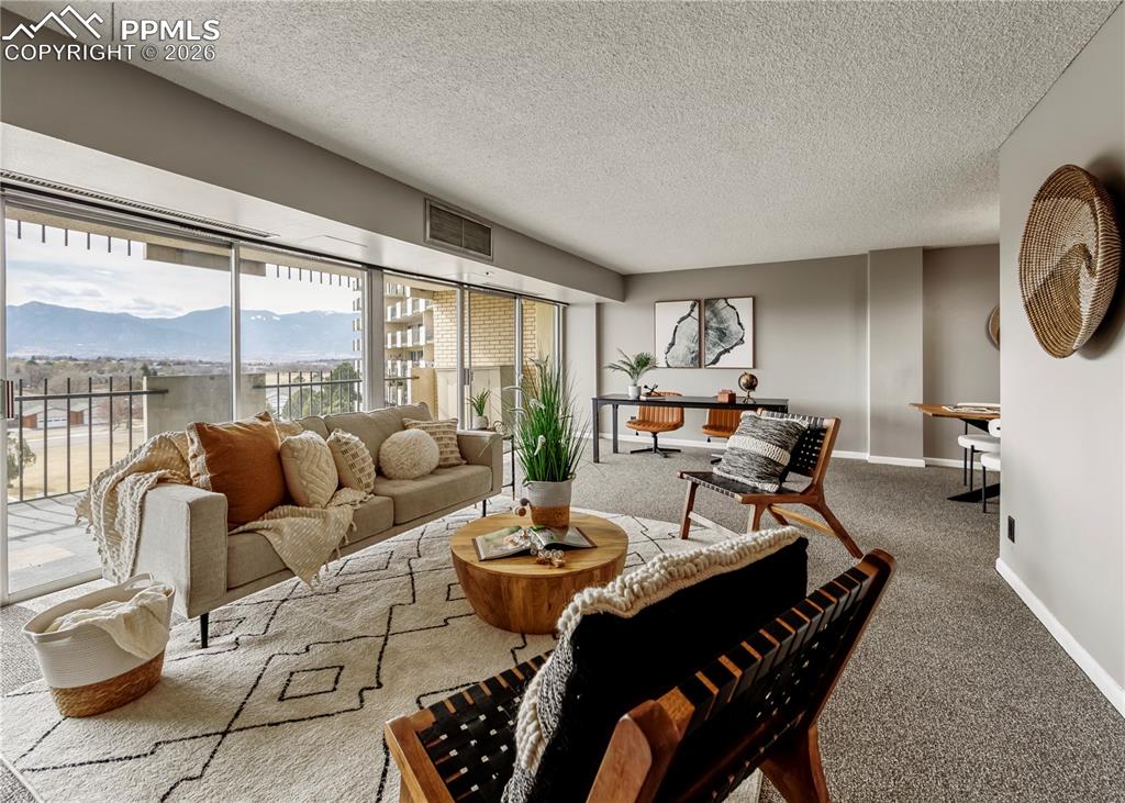 Image 3 of 31: Living Room