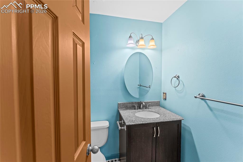 Image 31 of 37: Bathroom