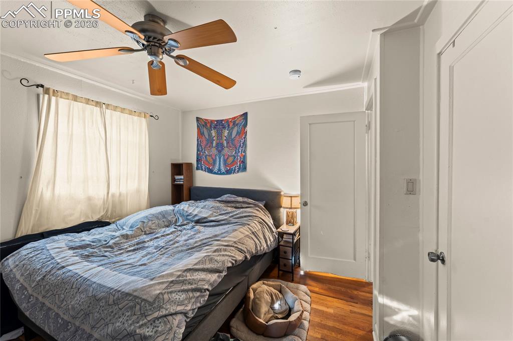 Image 9 of 37: Bedroom