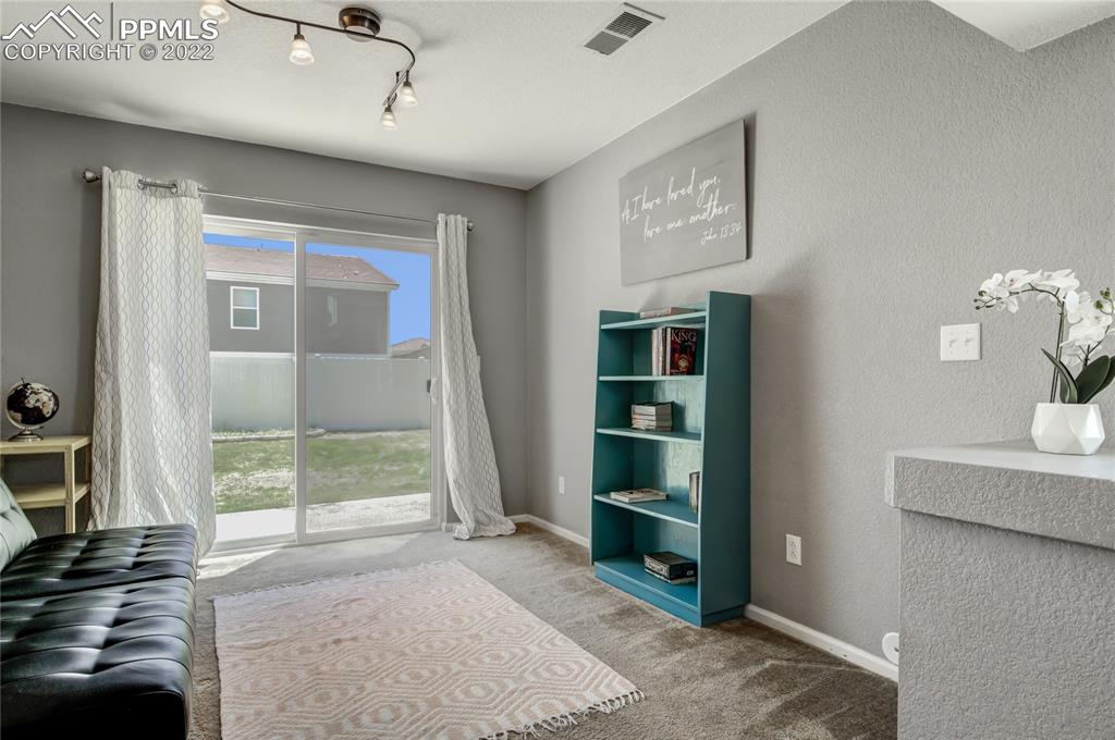 Listing 5618811, Image 19 of 27