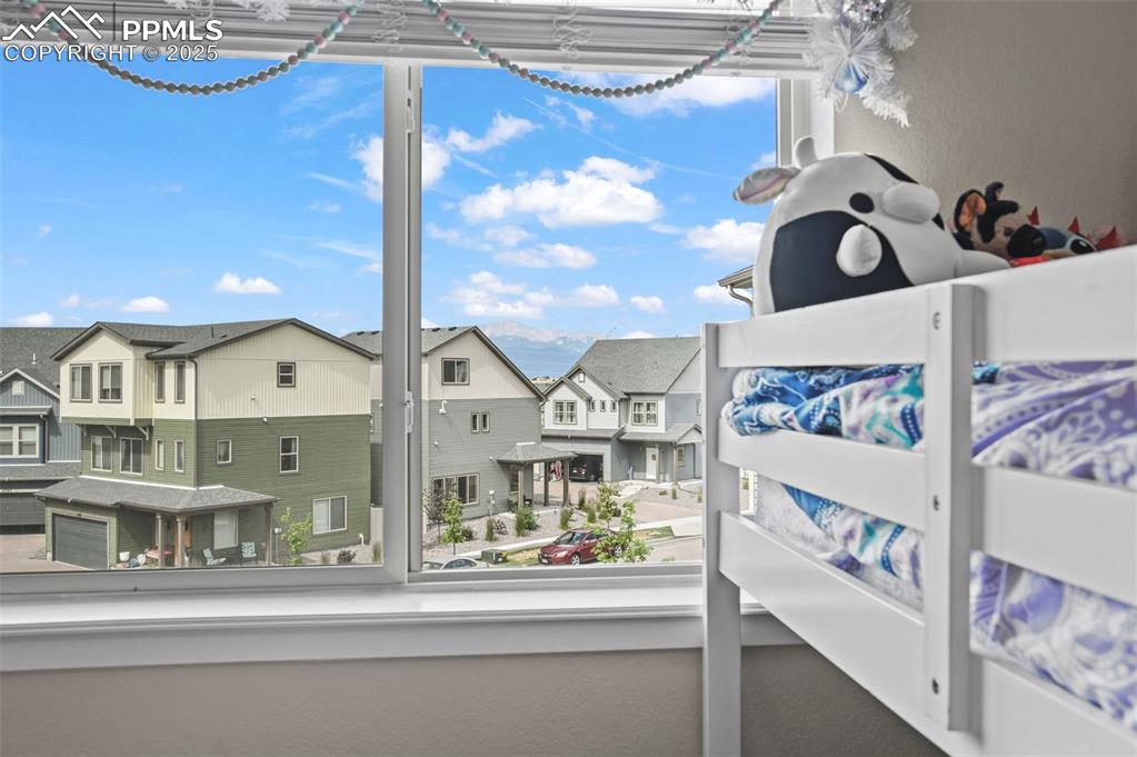 Image 25 of 44: Detailed view of a residential view