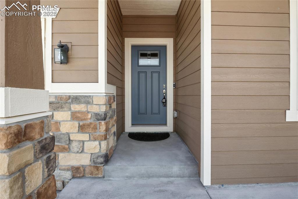 Image 8 of 38: Entry