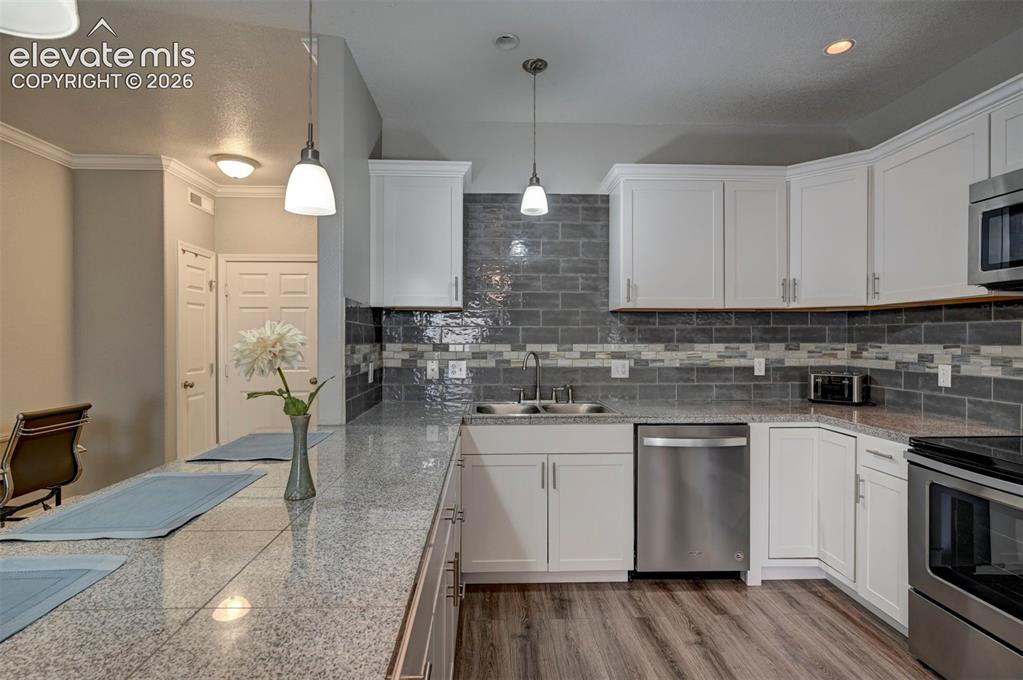 Image 7 of 40: So many cabinets!
